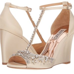 Badgley Mischka Sarah T-Strap Sandal